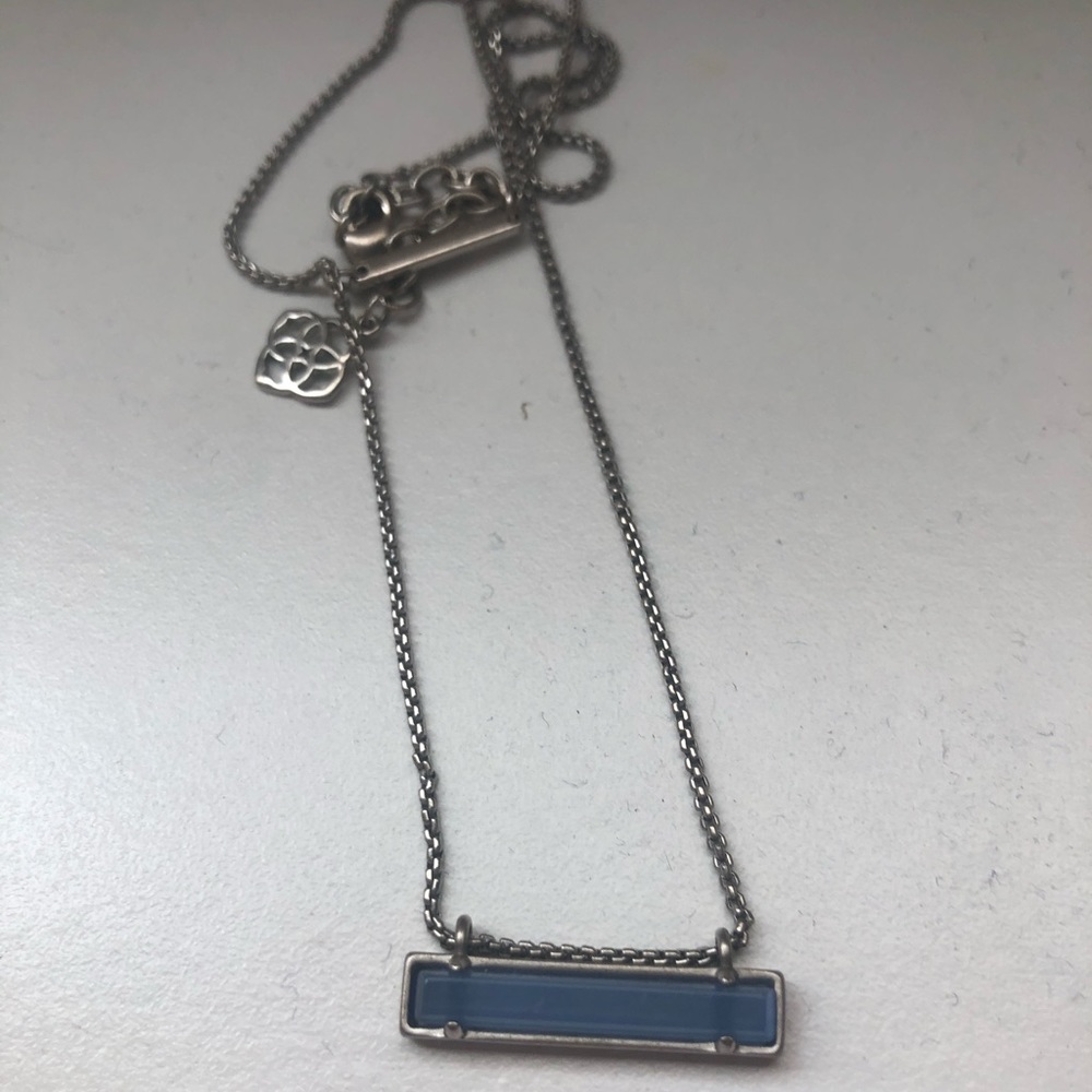 Kendra Scott necklace